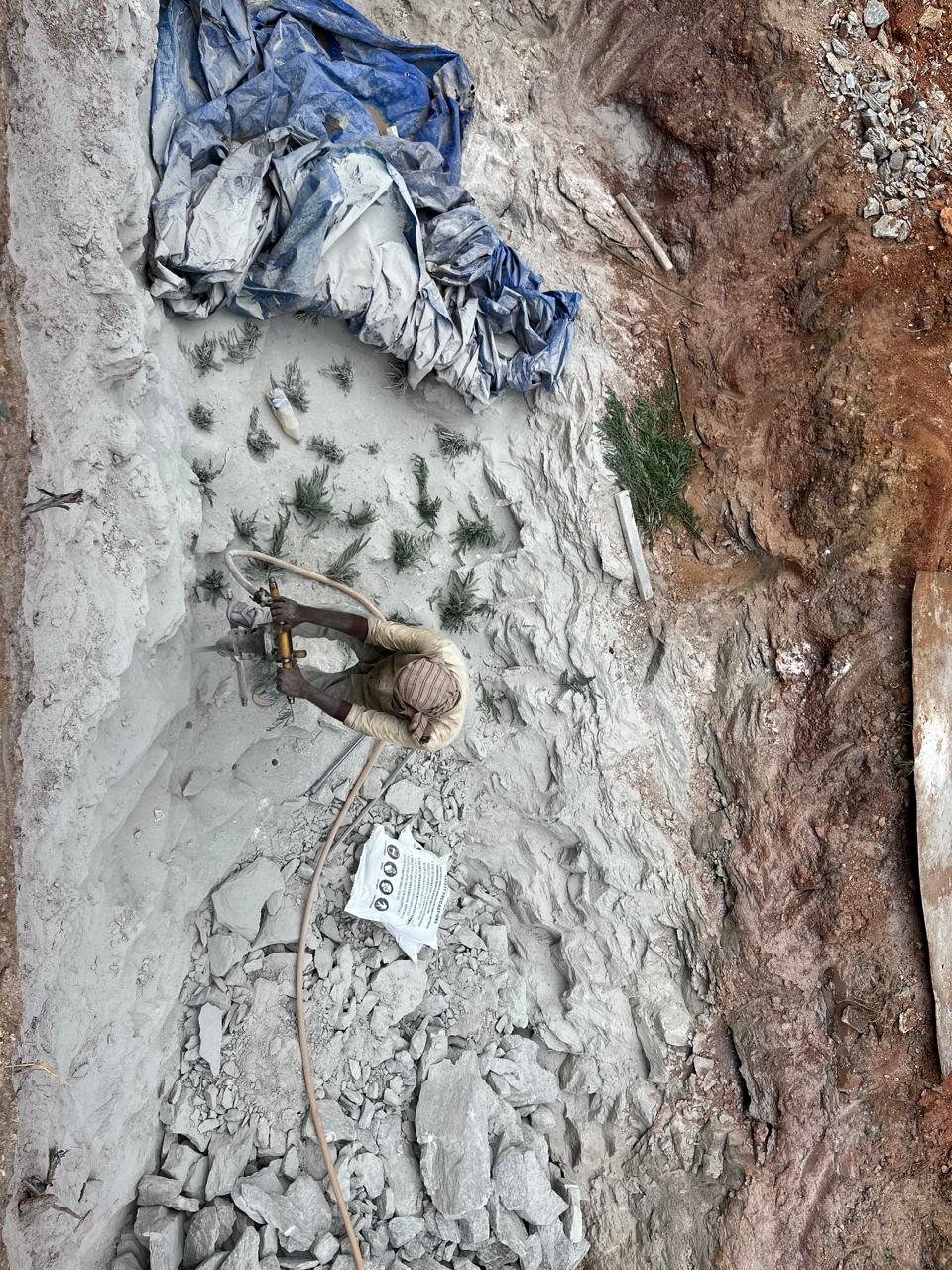 27a25bf1-35e7-4c71-9023-99f36b26f656